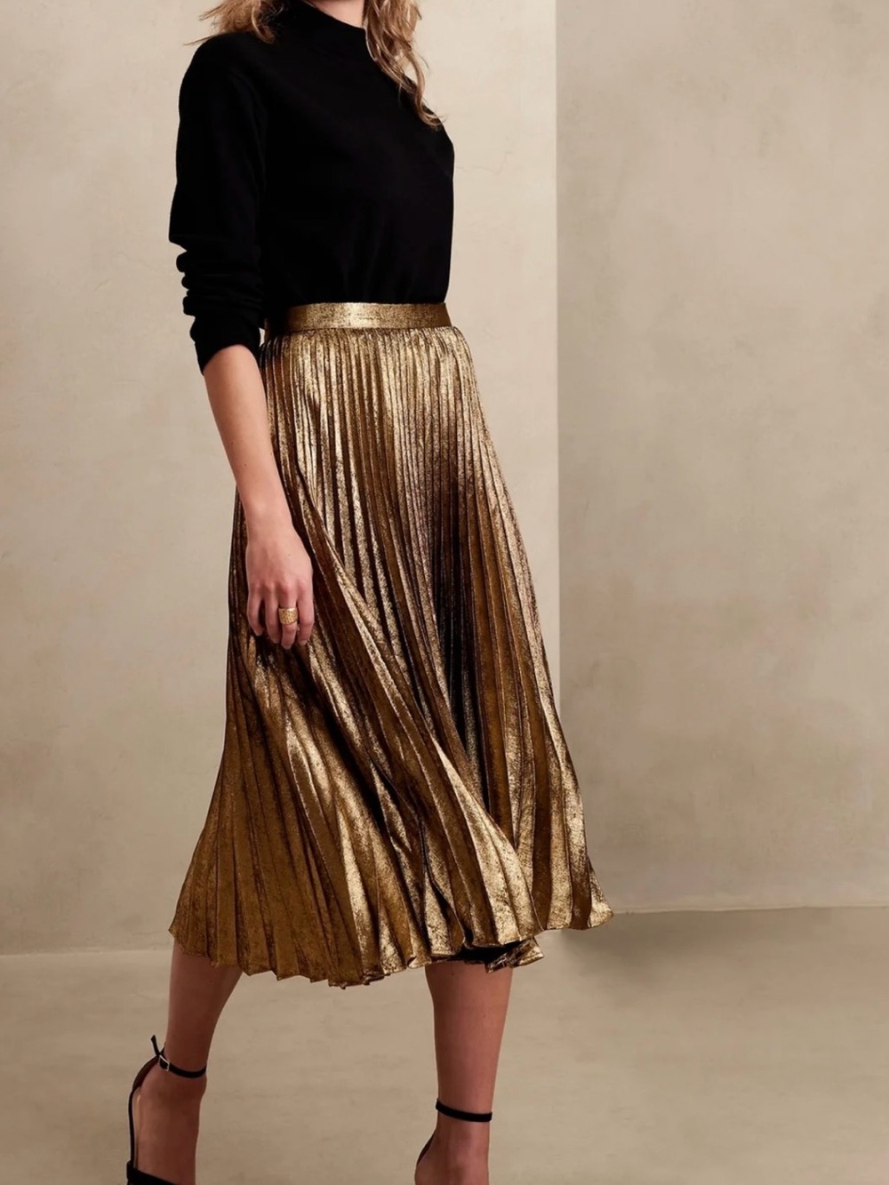 Banana Republic NWT Raggiera Pleated Metallic Skirt Size 6 Gilded Gold Midi